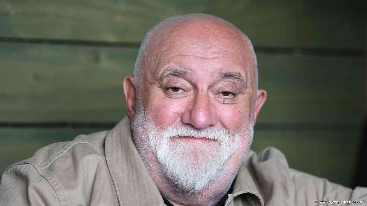 Alexei Sayle emotional as he goes back to Anfield: 'You won't get anyone like me again'