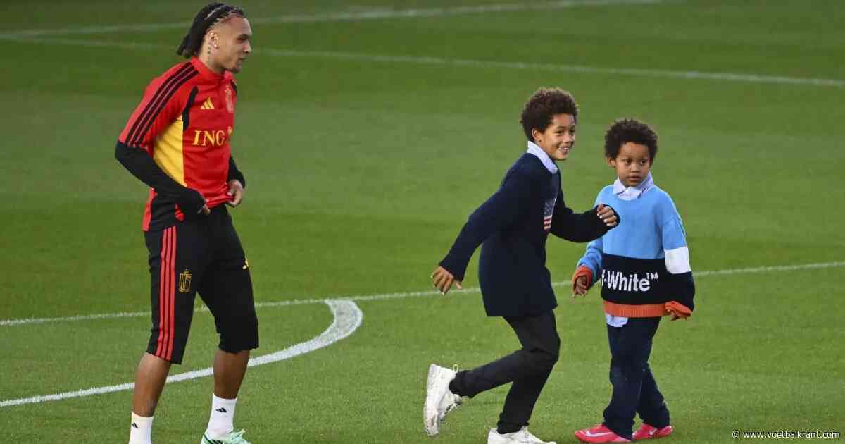 Hartverwarmend beeld bij Rode Duivels: zoontjes Lukaku vinden ‘grote broer’
