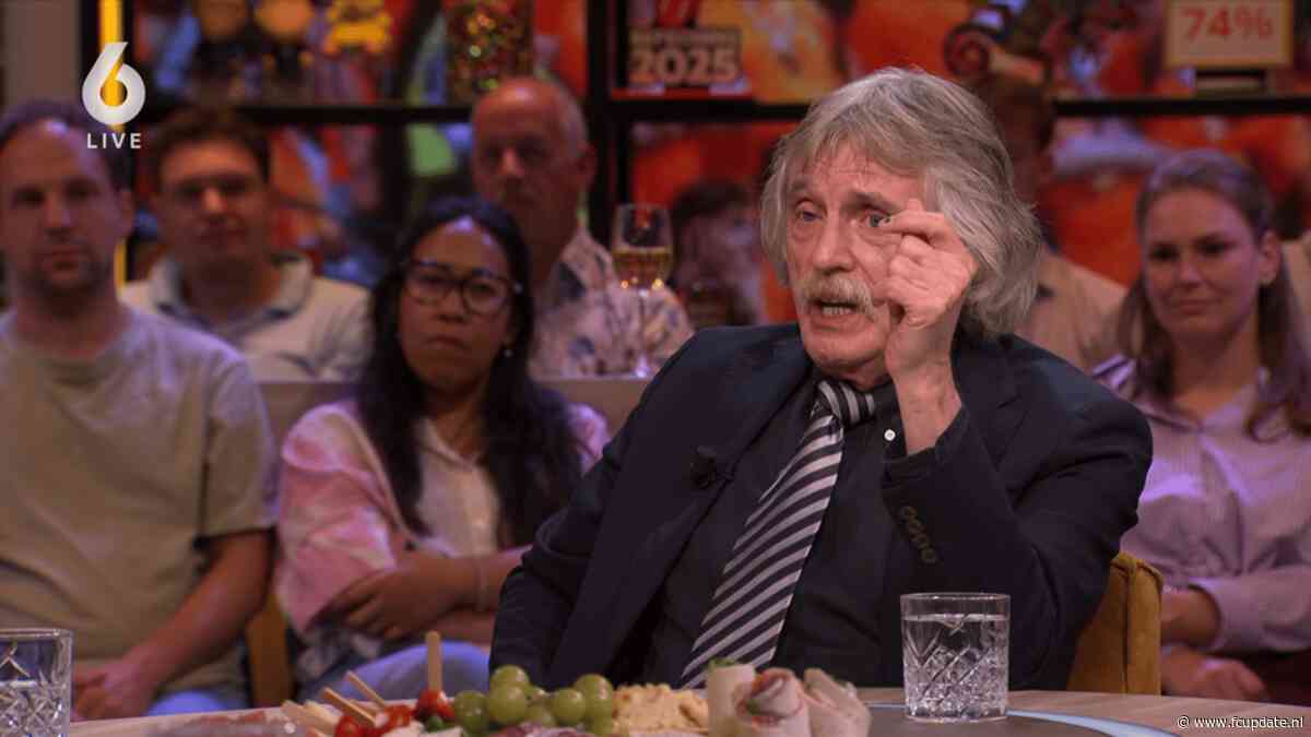 Johan Derksen schrikt van Eredivisieduel: 'Het was net vrouwenvoetbal, zo slecht'