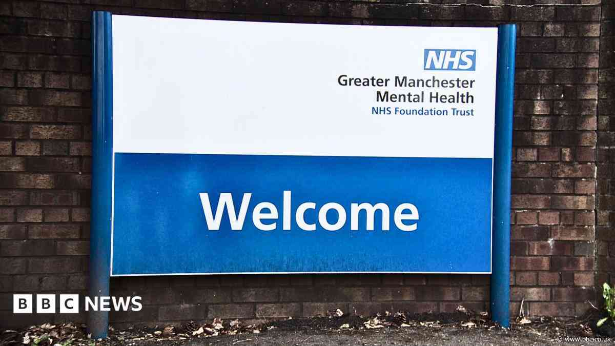 Doctor 'enraged' over NHS transgender ward policy