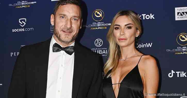 “Il primo bacio con Noemi vicino a piazza del Popolo, in auto… Ho iniziato a essere assalito dai dubbi dell’adolescente. La lingua ci va oppure no? E se qualcuno ci vede?”: Francesco Totti racconta