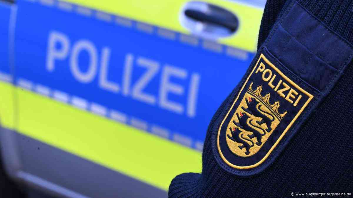 3000 Euro Schaden und Fahrerflucht: Polizei sucht Zeugen nach Unfall