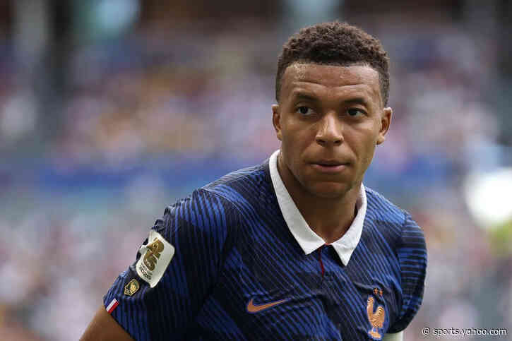 Kylian Mbappé set to return to the left wing for France?