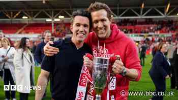 Ryan Reynolds and Rob Mac buy Wrexham football pub