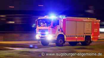 Großeinsatz der Feuerwehr: Mehrfamilienhaus nach Dachstuhl-Brand unbewohnbar