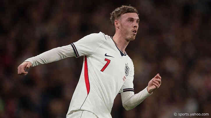 How do players withdraw from an international squad?