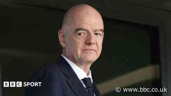 Infantino says he is open to talks over Fifa reform