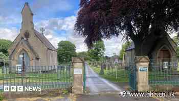 Council urged to restore 'eyesore' twin chapels
