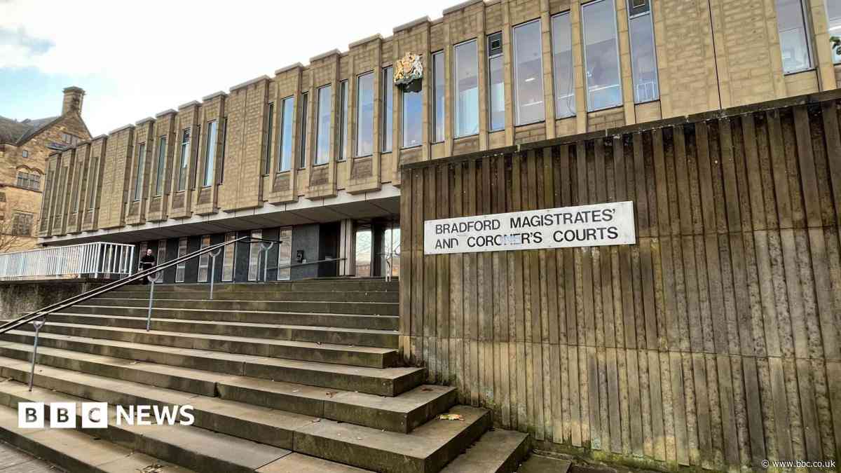 Taxi driver worked 200 fares without right licence