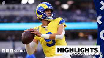 Stafford throws four touchdown passes in Rams win