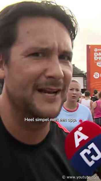 Yuki Kempees bij de finish van de Dam tot Damloop