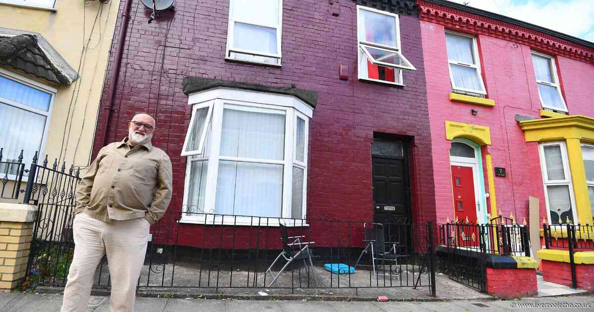 Alexei Sayle returns to childhood home in Anfield as he says 'I feel very shook up by this'