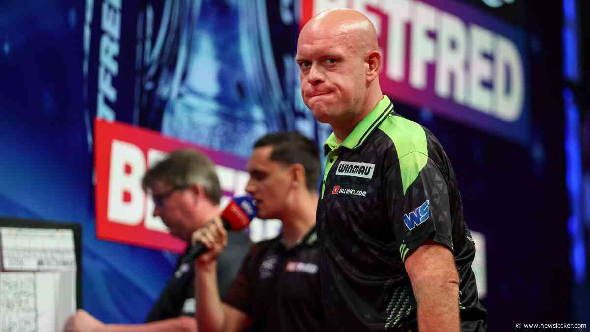 Afgang in Den Bosch: Michael van Gerwen lijdt pijnlijke nederlaag tegen nummer 111 van de wereld