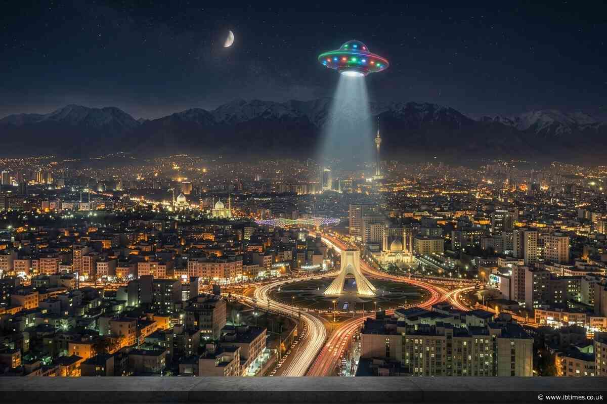 'Aliens Using RGB Lights': Internet Reacts to a Wild Viral UFO Video Over Tehran Amid Drone Claims