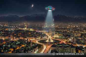 'Aliens Using RGB Lights': Internet Reacts to a Wild Viral UFO Video Over Tehran Amid Drone Claims