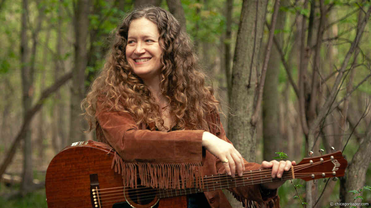 Chicago singer-songwriter Marian Runk captures life’s most colorful details