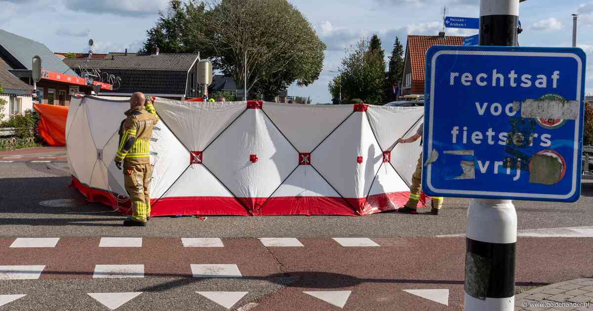 Politie bevestigt: 79-jarige vrouw uit Angeren kwam om bij ongeluk in Huissen, vrachtwagenchauffeur (61) verdachte