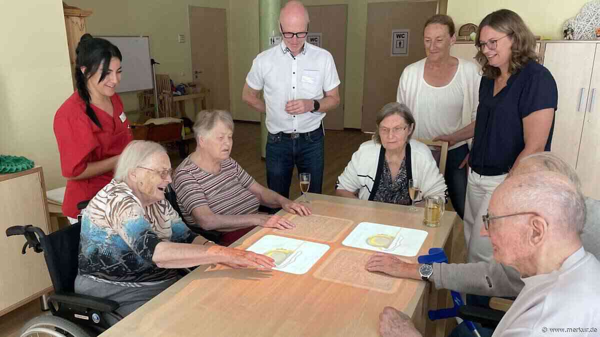 102-Jährige spielt Fußball: Tovertafel zieht ins Gernlindener Seniorenheim ein