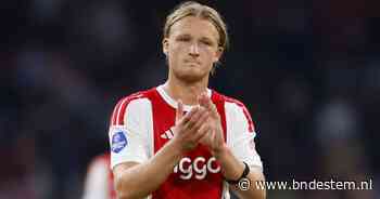 Tegenvaller voor Ajax: Kasper Dolberg loopt blessure op bij Denemarken en ligt er voor ‘langere tijd’ uit