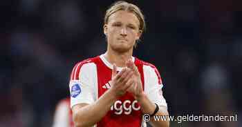 Tegenvaller voor Ajax: Kasper Dolberg loopt blessure op bij Denemarken en ligt er voor ‘langere tijd’ uit