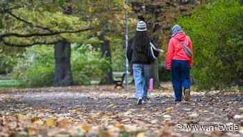 Körpergewicht und Müdigkeit: Wie der Herbst auf den Menschen wirkt