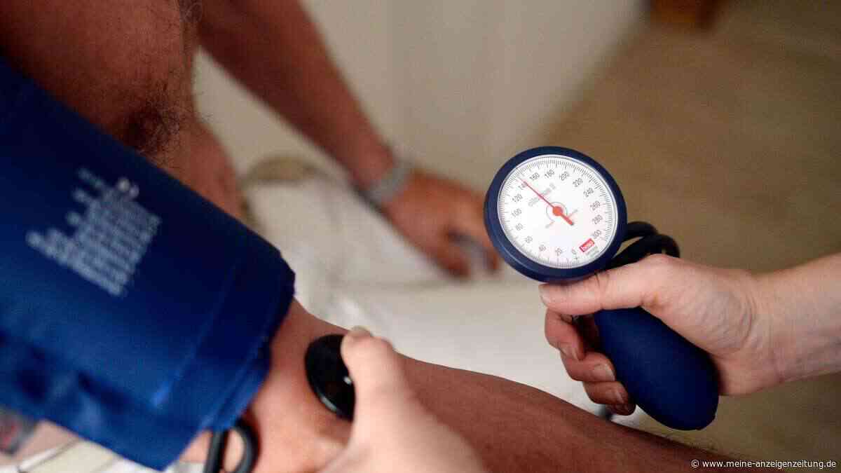 Langzeitstudie belegt: Wer Bluthochdruck behandelt, senkt das Demenzrisiko deutlich