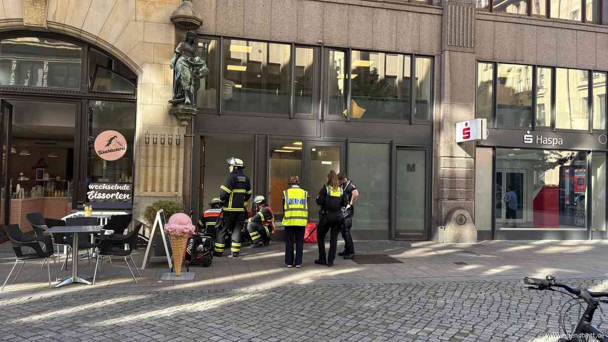 Gasaustritt im „Boullion“ – Feuerwehr evakuiert Restaurant am Rathausmarkt