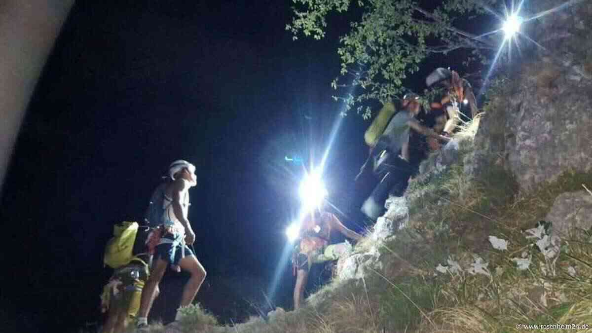 Um 5 Uhr losmarschiert – um 0.40 Uhr gerettet: Duo (17/17) gerät im Toten Gebirge in prekäre Lage