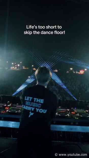 Never skip the dancefloor!