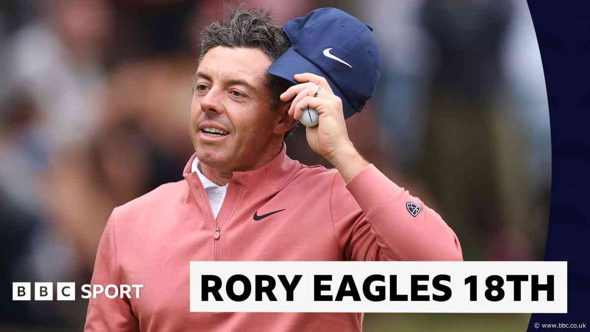 'Look at this!' - McIlroy in contention after eagle on 18th