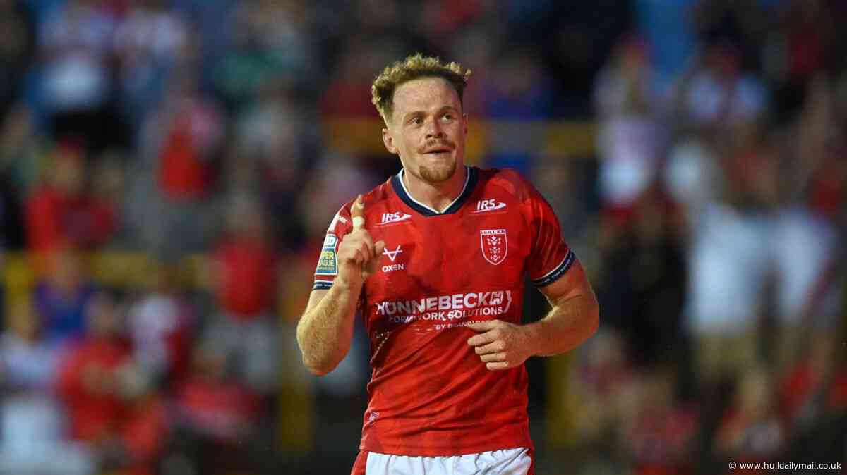 Joe Burgess signs new two-year Super League deal following Hull KR departure