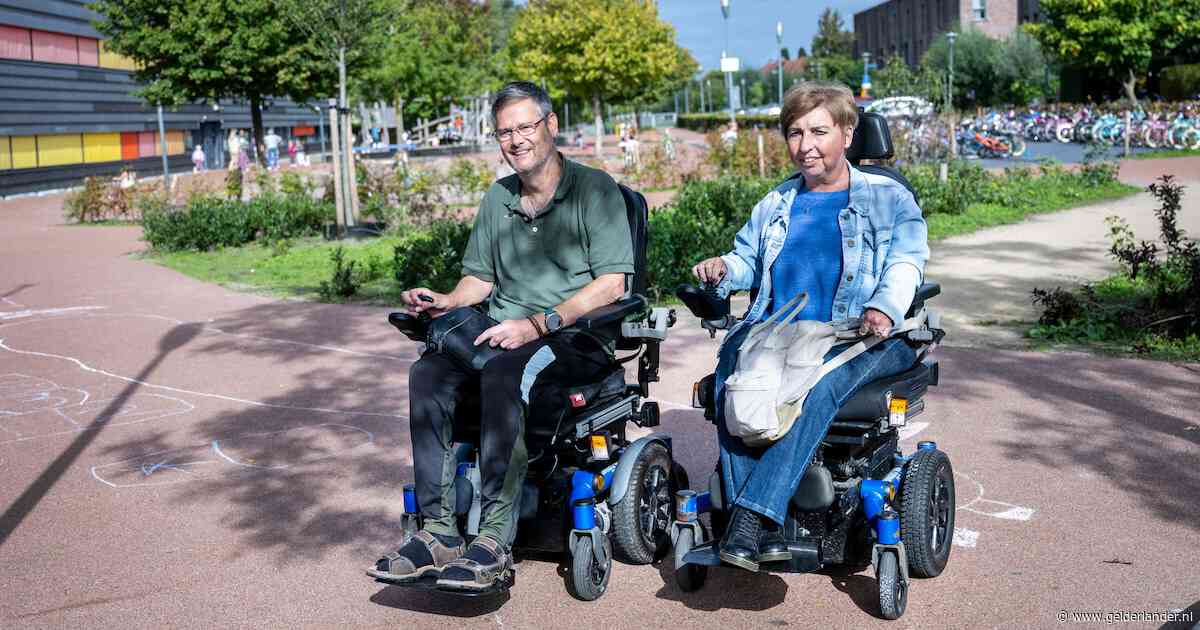 Vier weken na het kille ontslag keren overblijfouders Marcel en Esther terug op school: ‘Natuurlijk hebben we getwijfeld’