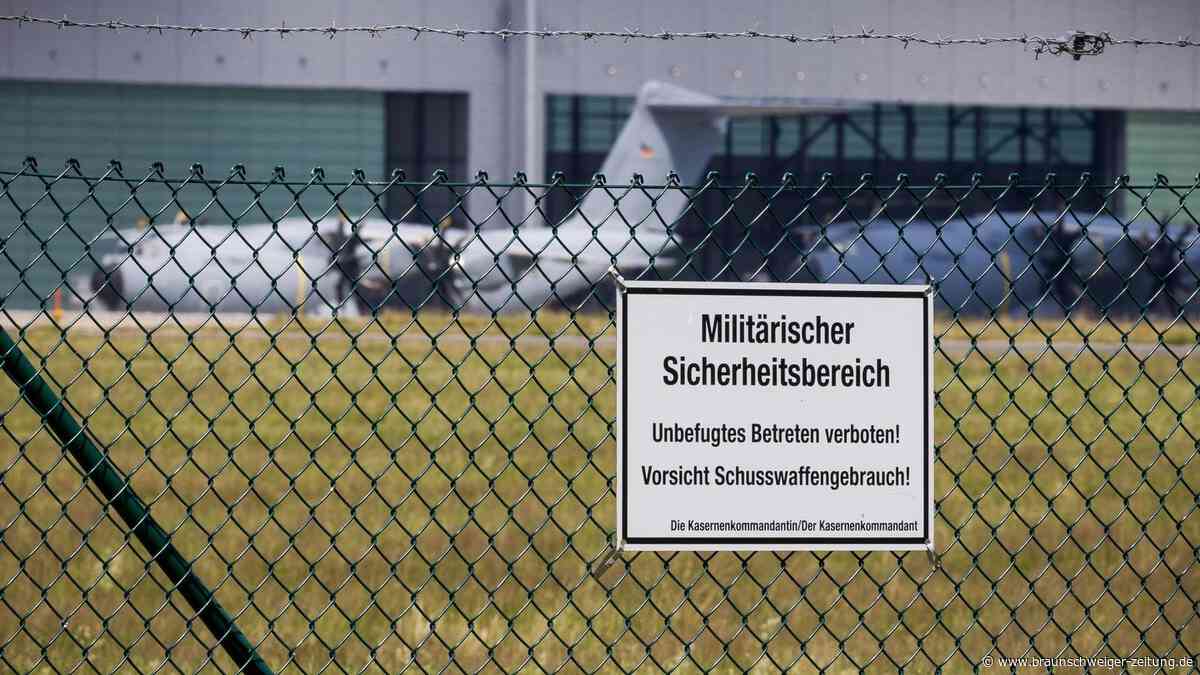 Drohnenfund am Fliegerhorst Wunstorf: Womöglich Sprengstoff in der Nähe entdeckt