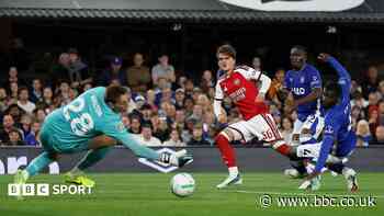 Carsley urges patience over Dowman and England