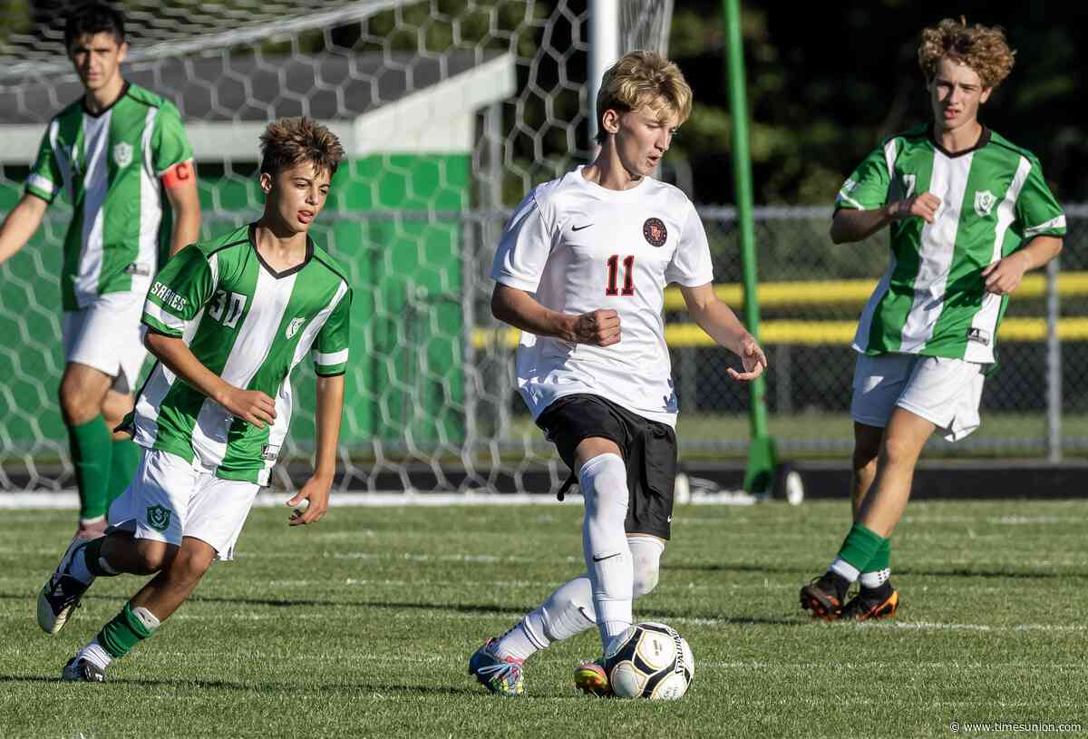 Glens Falls boys' soccer adapts after championship season, coaching change