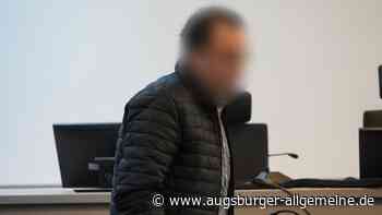 Mordprozess: Vater soll Sohn mit „Du Hurensohn, ich stech‘ dich auch ab!“ gedroht haben