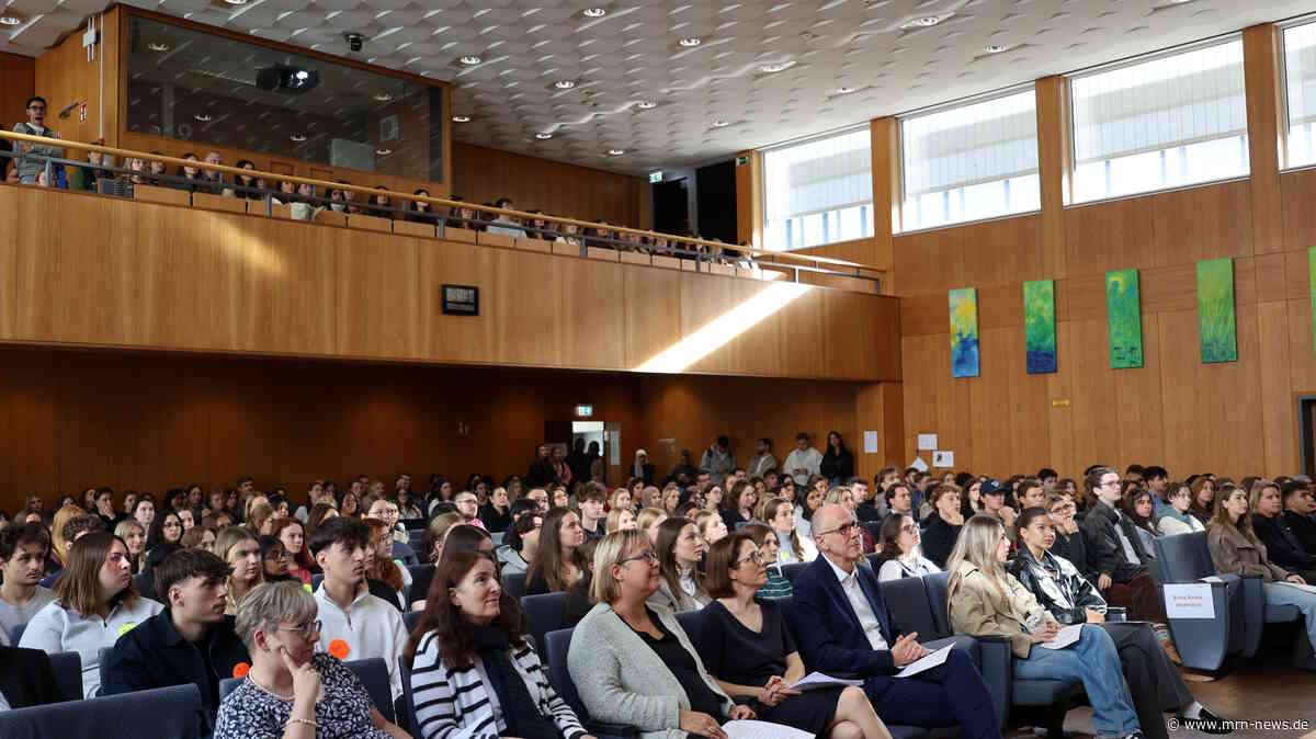 Ludwigshafen – Über 1.100 Erstsemester starten ins Wintersemester 2026/2027
