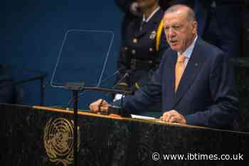Erdoğan Vows To Be Voice of 'Free and Sovereign' Palestine as US Again Denies Abbas UN Visa