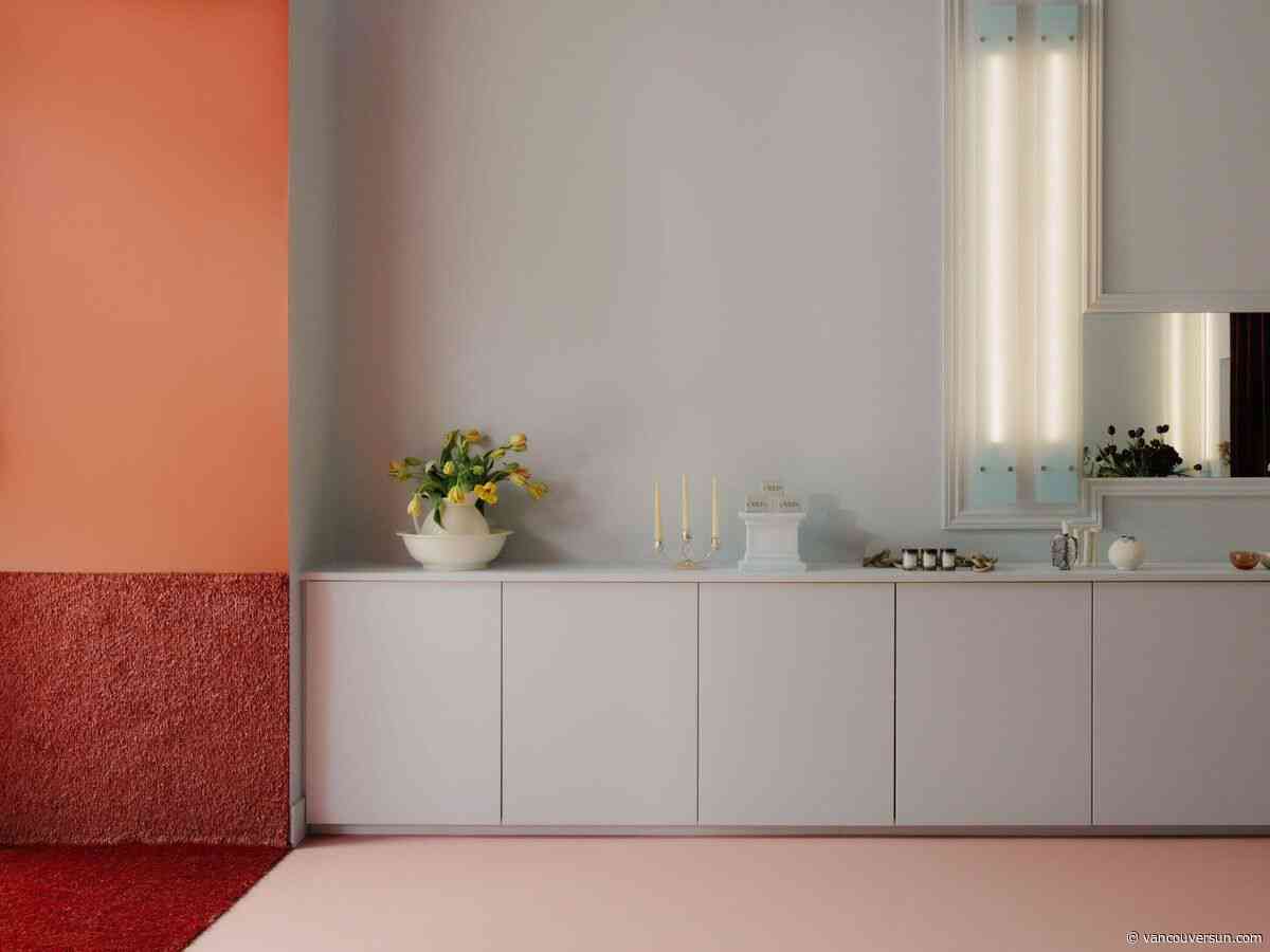 Studio Roslyn’s duelling hues may seem jarring, but they make total sense