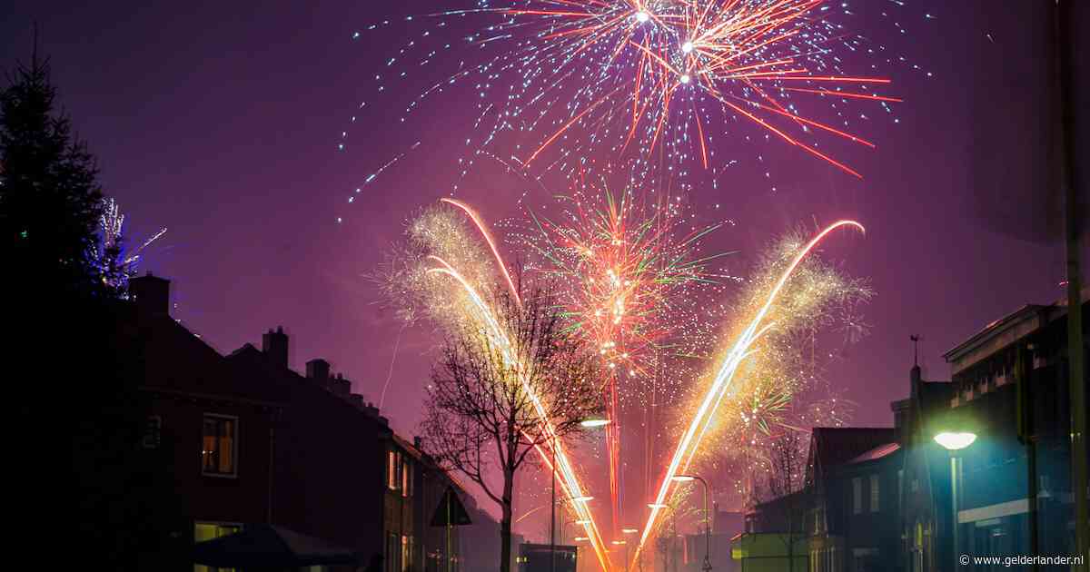 Eerste Twentse gemeente geeft nu al aan: geen handhaving bij afsteken vuurwerk als dat ‘netjes’ gaat