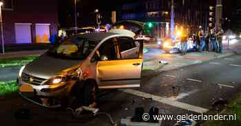 Achtervolging in Arnhem eindigt in crash, bestuurder aangehouden