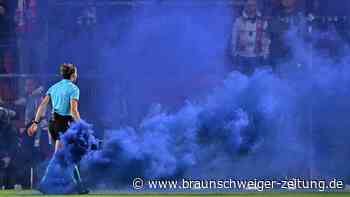 Kurioses Pyro-Gegentor: Gwinn-Treffer reicht Bayern gegen Manchester nicht