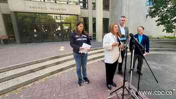 Winnipeg councillors, labour leaders join together to denounce Wyatt's bid for re-election