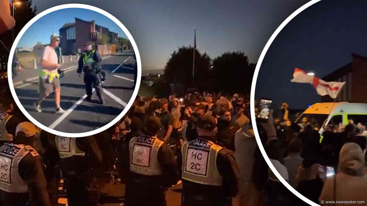 Britse demonstranten blokkeren wegen om aankomst migranten te verhinderen