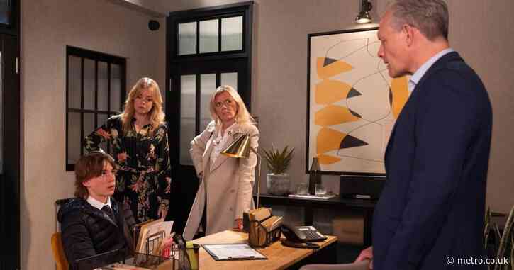 Sam drops a shocking bombshell in Coronation Street that leaves Nick utterly stunned
