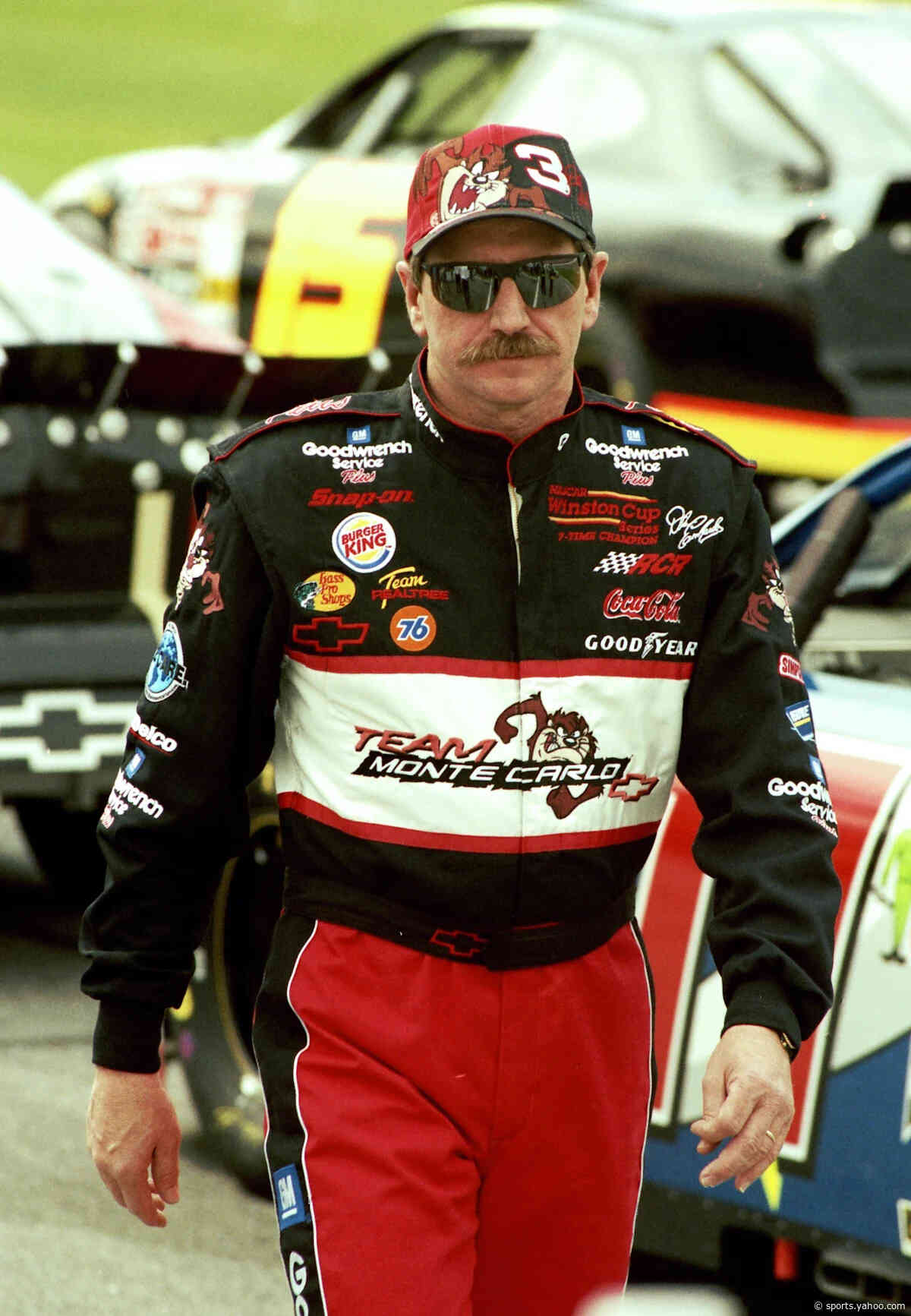 "He's almost the Intimidator Now"- NASCAR Legends Pick Clear Sides After Blaney-Hocevar Bristol Fight