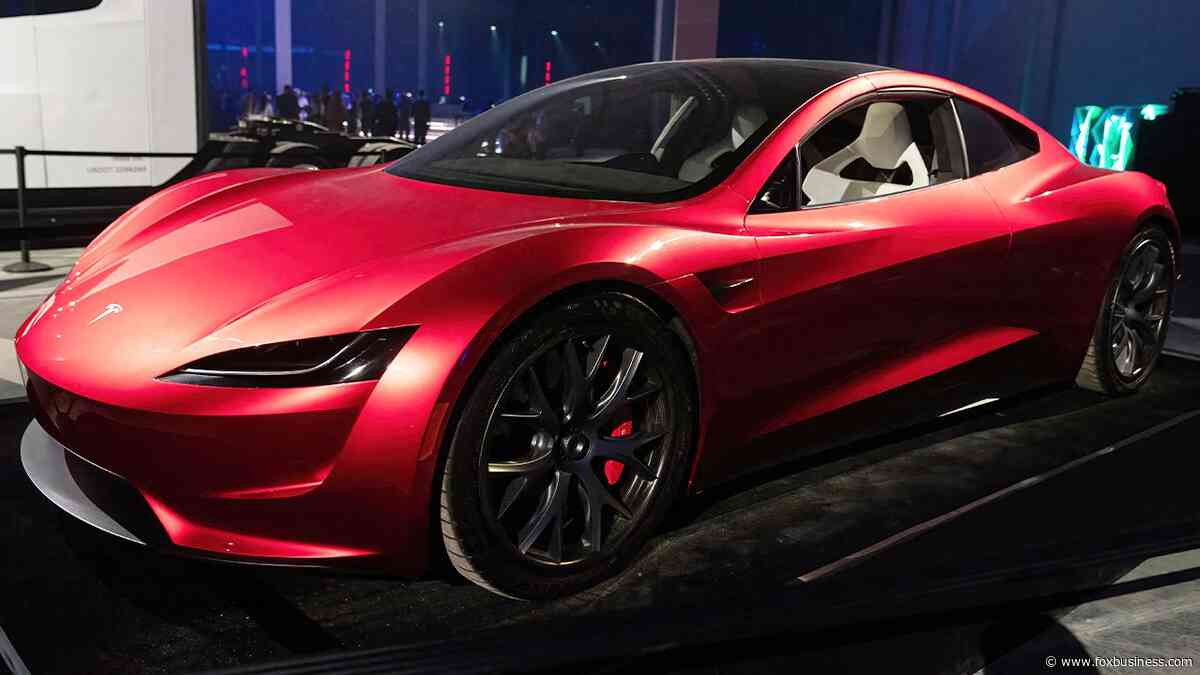 Tesla reopens Roadster reservations – but you'll need $50K