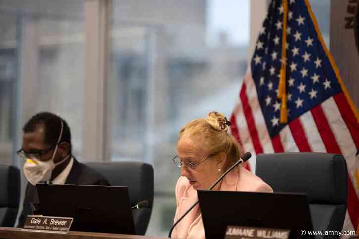 Signal issues: Council presses City Hall over influencer records as admin declines to send key official