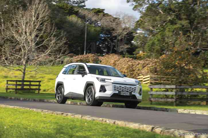Toyota’s fictional D-RAVS to ‘review’ the RAV4 PHEV alongside real car reviews on Driven