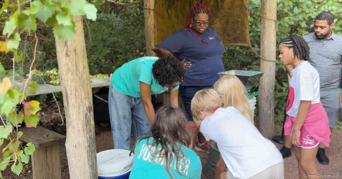 Atlanta kids learn the fall traditions of Georgia